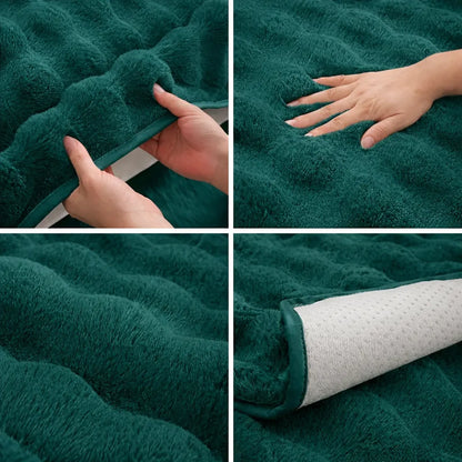 EMERALD® - HUSĂ CANAPEA PUFOASĂ